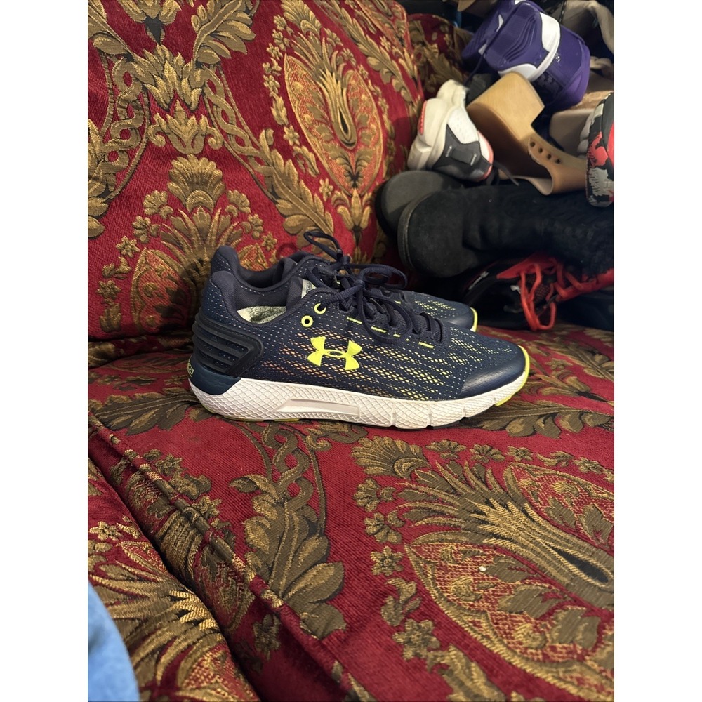 Under Armour Charged Rogue Shoes Youth Size 6 Navy Yellow Running 3021612-401